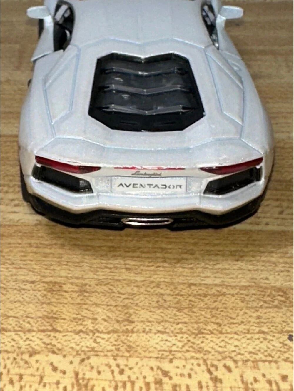 Kinsmart Lamborghini Aventador LP700-4 die-cast 1/38 Car